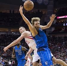 尼克斯击败雄鹿成功晋级，近7场两队对决尼克斯6胜1负