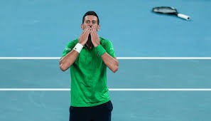 怀特轰37分，三连35+，13场20+！双杀掘金，基迪26+8+9大展风采